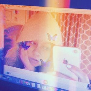 Meet your Posher, Brooke